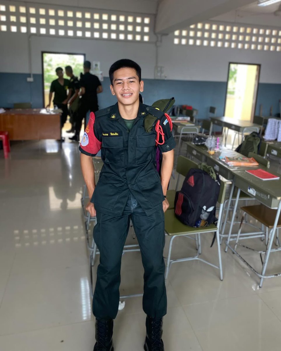 iamrotcs's tweet image. 