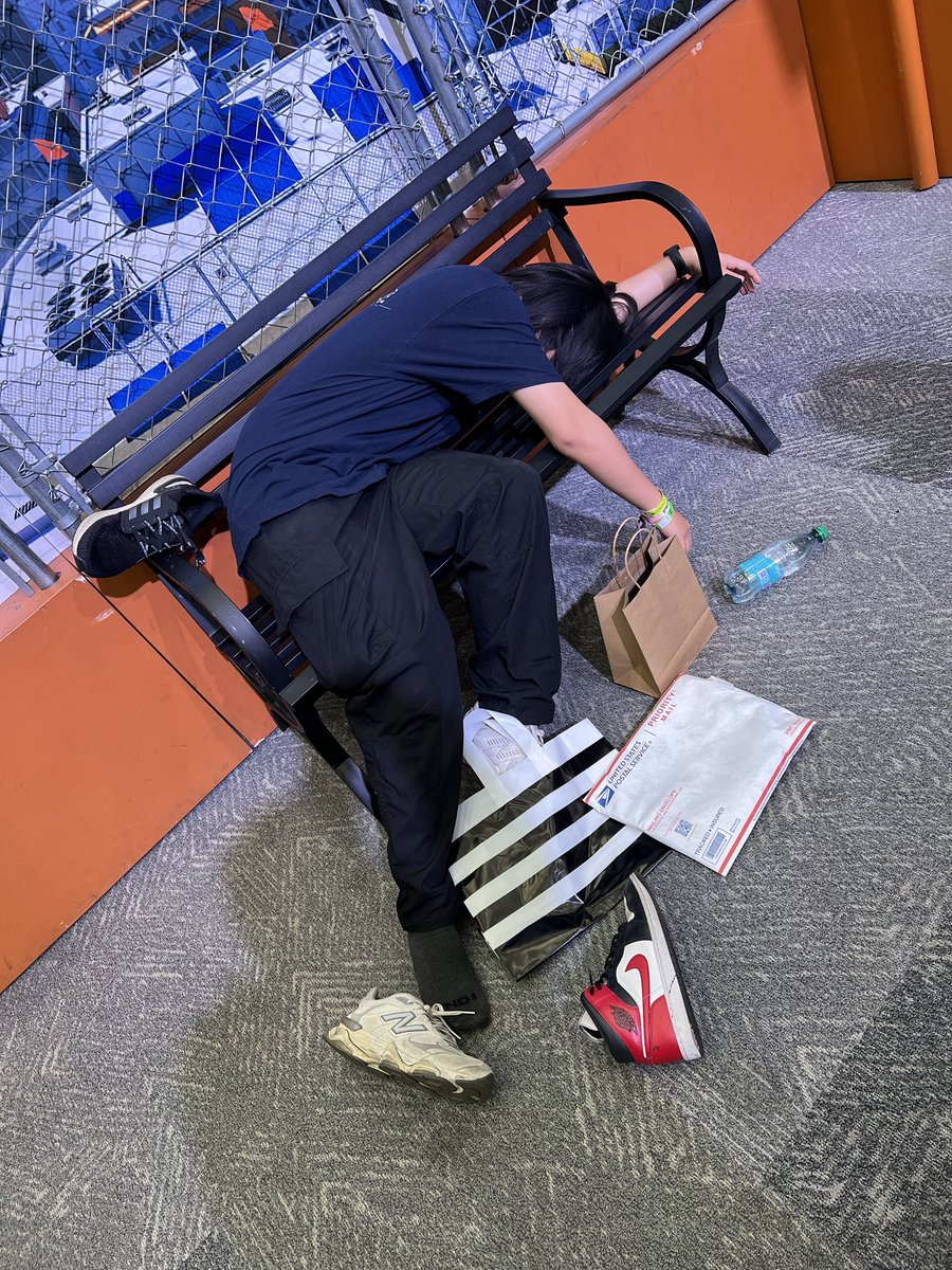 hyper_lock's tweet image. oops