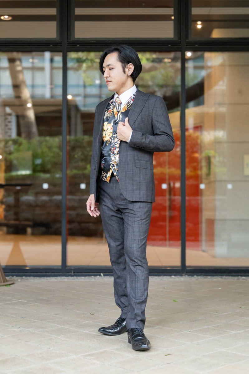 myy3262kzk's tweet image. Yokohama Arts Show Collection Vol.2

初めてのフルオーダースーツ
生地、デザイン、フォルム、をブランドさんと話しながら出来た世界に一つしかない素敵なものになりました

Date 2025.10.13
Brand @oqiooipodress 
Camera @CameraYuna