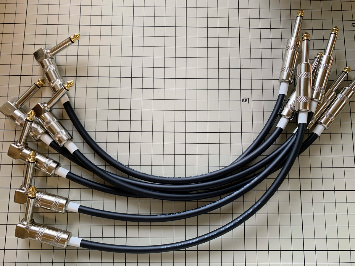 SoundMOMO_'s tweet image. こちらは、日本が世界に誇る音響ケーブルメーカー MOGAMI のOFC(無酸素銅)単芯ケーブル 2524。
これも愛用されている方が多いですね。

写真はLSタイプ、30cm。
ノイズが少なくレスポンスが良いのと、耐久性があるのも人気の理由のようです。

#パッチケーブル