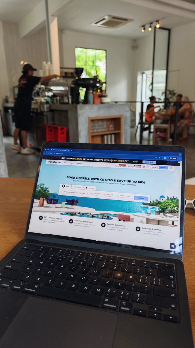 Monday vibes! 

Found a lovely coffeeshop in KL called Copenhagen. 

Been here 3 times already 😍  Food allows you to travel without booking flights hahah