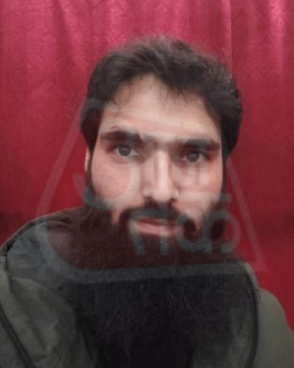 जम्मू-कश्मीर पुलिस ने फरीदाबाद से 300 किलो RDX, AK-47 और गोलाबारूद बरामद किया

जम्मू-कश्मीर पुलिस ने गिरफ्तारी के बाद डॉक्टर आदिल अहमद रदर की जानकारी के आधार पर हरियाणा के फरीदाबाद से 300 किलो RDX, AK-47 राइफल और बड़ी मात्रा में गोलाबारूद बरामद किया। इससे पहले, इसी डॉक्टर के