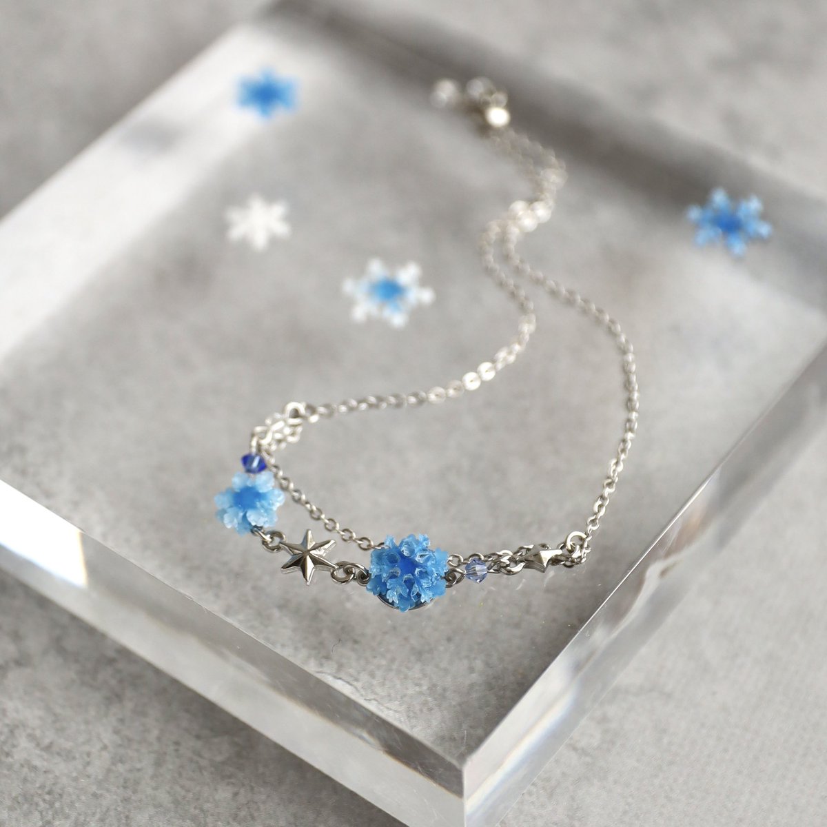 10/10までNO.2908✤失われた野生ねこ 雪の結晶 ハンドメイド チャーム 10/10までNO.2908✤失われた野生ねこ 雪の結晶 ハンドメイド チャーム