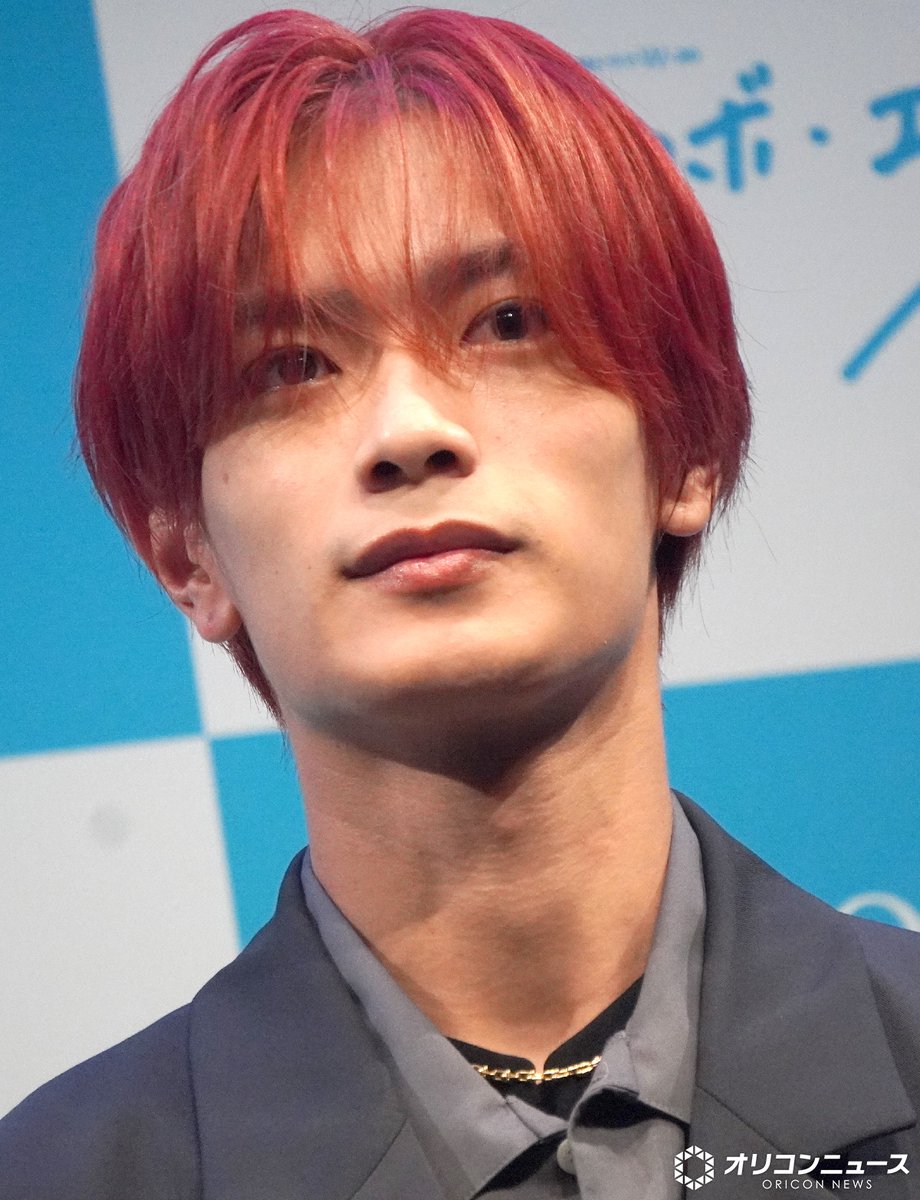 oricon's tweet image. なにわ男子・高橋恭平、
Hey! Say! JUMP・伊野尾慧との
両手握手に“キュン”💕

イベント中にも再現もお互いに照れ
「すみません、本当にちょっと…恥ずかしい」
oricon.co.jp/news/2417047/f…

ドラマ『ストロボ・エッジ Season1』
プレミア上映会

#高橋恭平 #伊野尾慧 #ストロボ・エッジ
▷ストロボエッジ