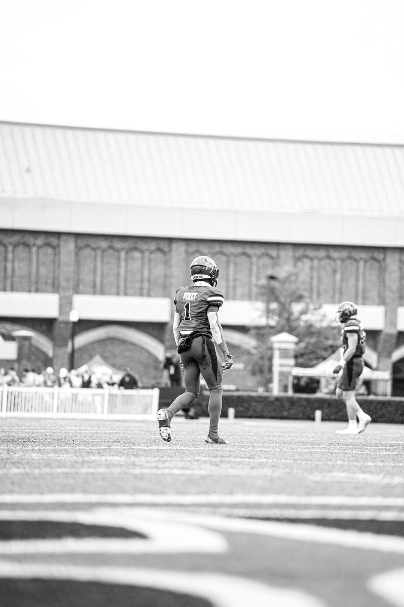 Quanye Veney (@sxpremeye3) on Twitter photo 