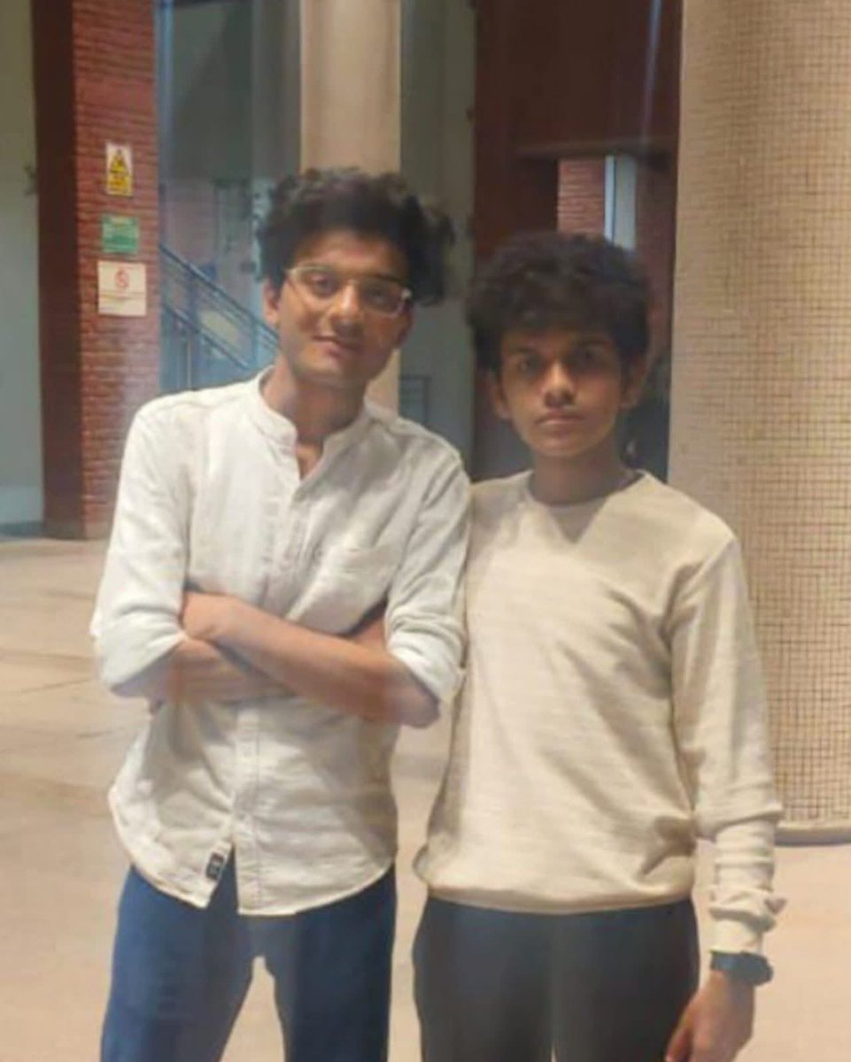 अंतर्दृष्टि: हिंदी वाद-प्रतिवाद समिति:
आर्यन और अनमोल  को 8–9 नवम्बर 2025 को जेपी इंस्टीट्यूट ऑफ टेक्नोलॉजी में आयोजित तर्कसंग्राम 2025 के अर्ध संसदीय वाद विवाद प्रतियोगिता में शानदार प्रदर्शन करते हुए क्वार्टर फाइनल में अपनी जगह बनायीl 
हार्दिक बधाई 💐