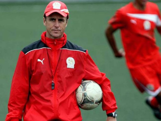 Traigalo de Nuevo don Rafa Villeda,y Vote a la 💩; A un montón de Muertos que no hacen nada allí,el Club da pena en estos momentos