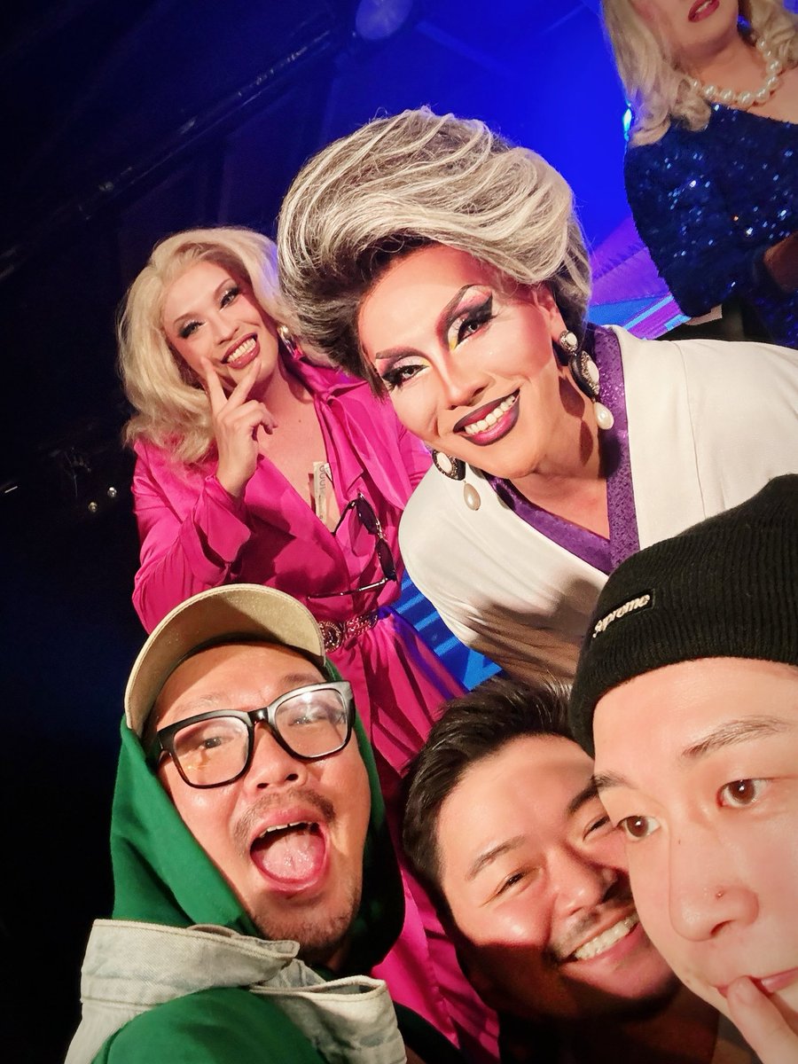 My #FridayNight
楽しくなると終電で帰れないよね。

ブル様！お誕生日おめでとうございます！
オズちゃん＆ローザちゃんとワチャワチャ出来て嬉しみ。

 #ブルボンヌ
#OZ #ILROSA #DragQueen #NichoNightOut