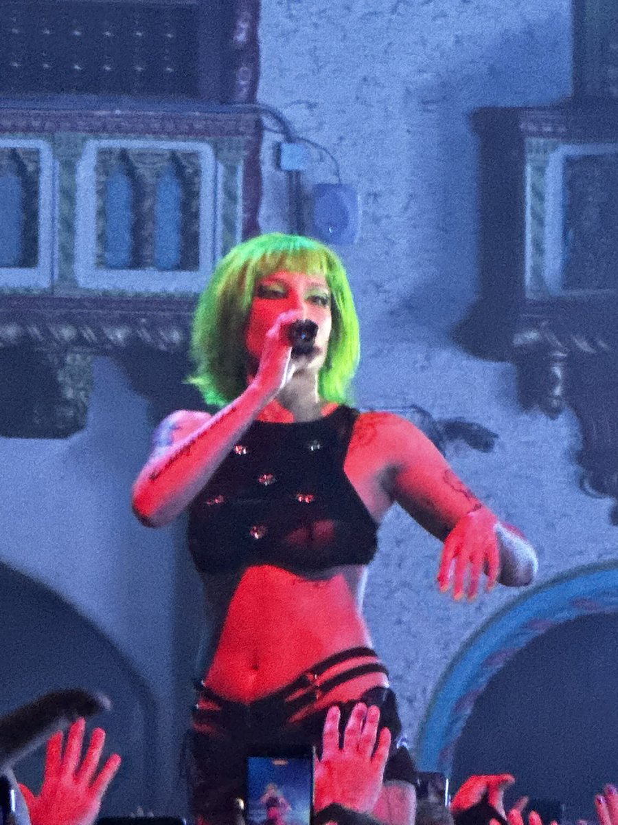 wdym this was my view for my first halsey show #BackToBadlands