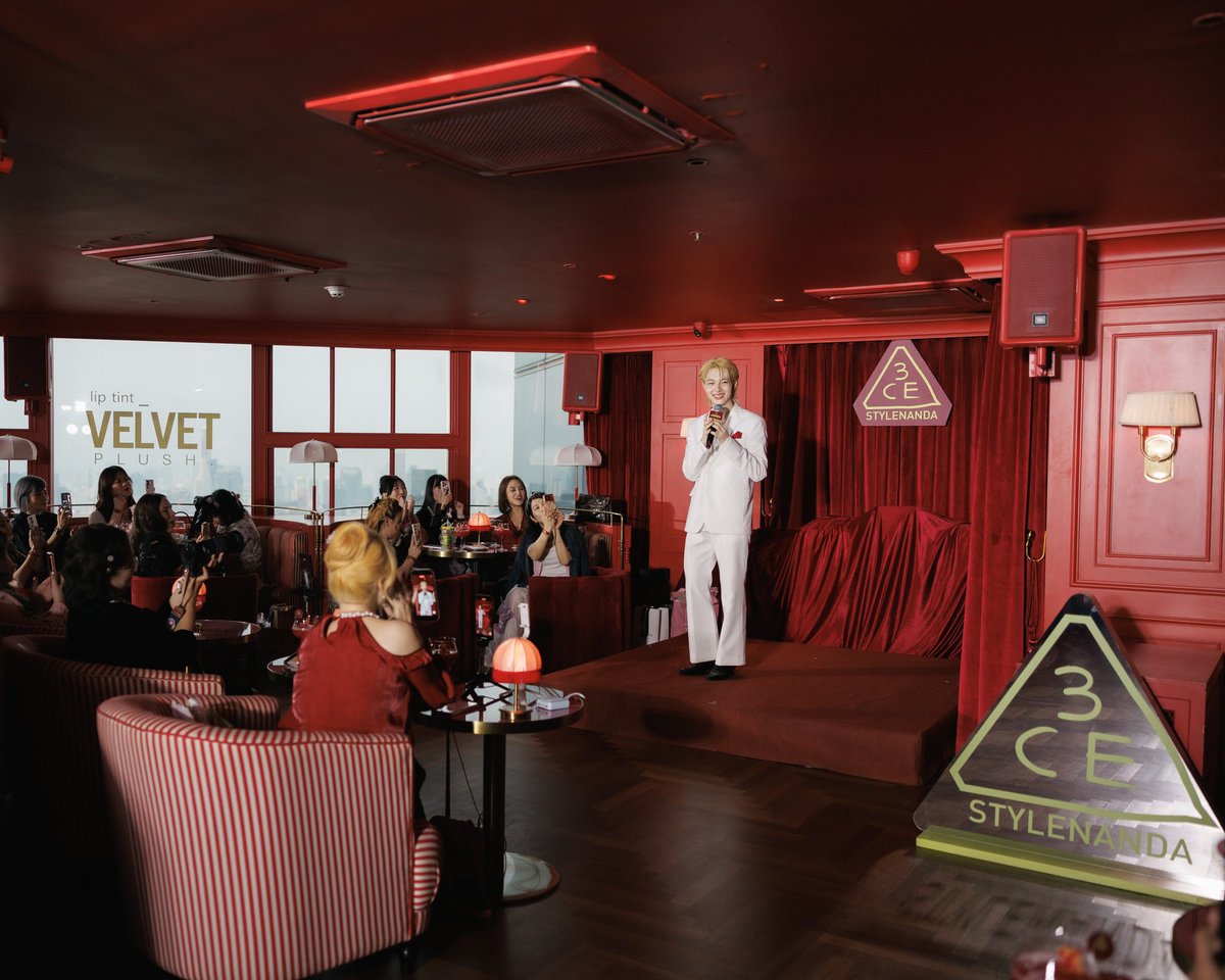 3ceth_official's tweet image. Bite into Velvet Date Night x NuNew Photos (4)  🌃🍷❤️ 

รูปภาพงานเพิ่มเติม: facebook.com/share/p/1akHw5…

3CE NUNEW DATENIGHT
#3CEDateNightxNuNew