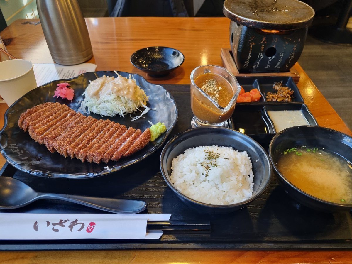 MooAngKing (@jet8328) on Twitter photo 