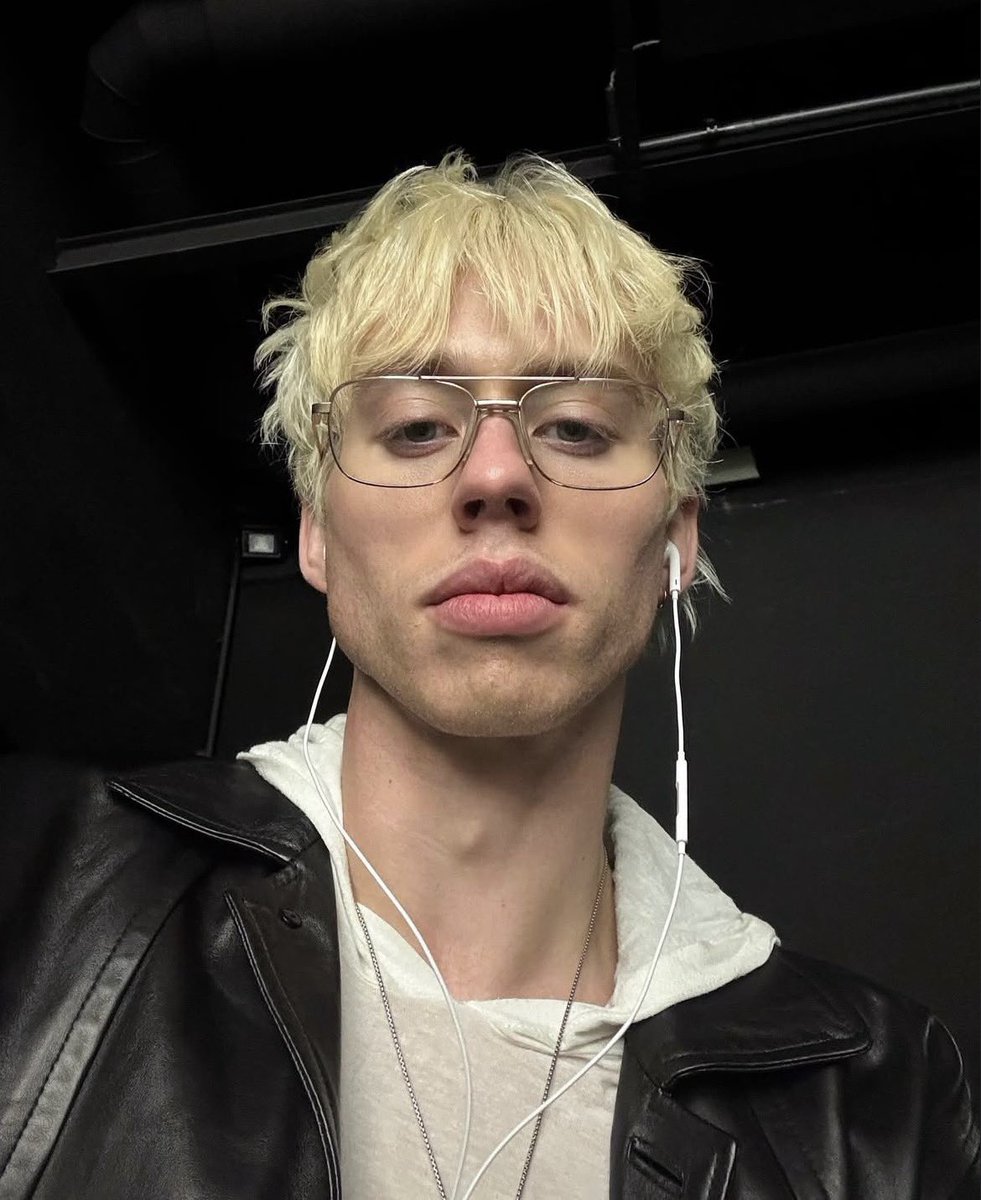 Taegan tweet media