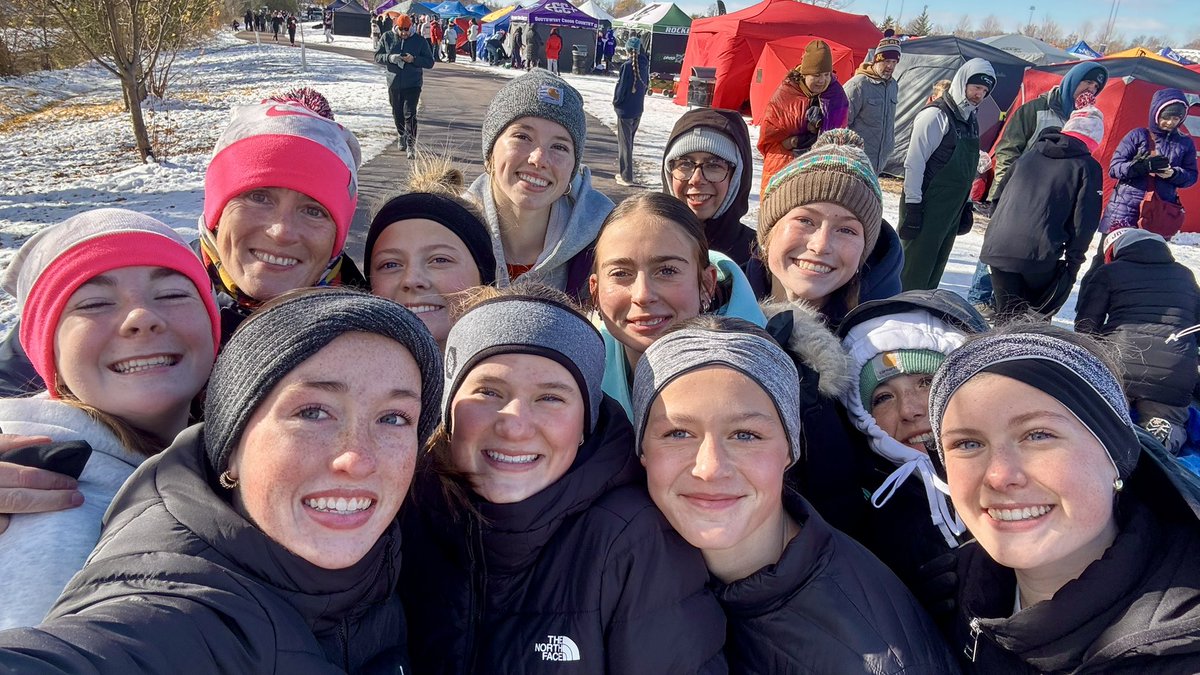 kgruns's tweet photo. Irish Rockstars putting a bow on their final XC race of 2025!  ☘️💚
Hats off to an outstanding 2025 gang!   Let the countdown to Track season begin!  👊💪 #irishxc https://t.co/NgzrxDZKXJ