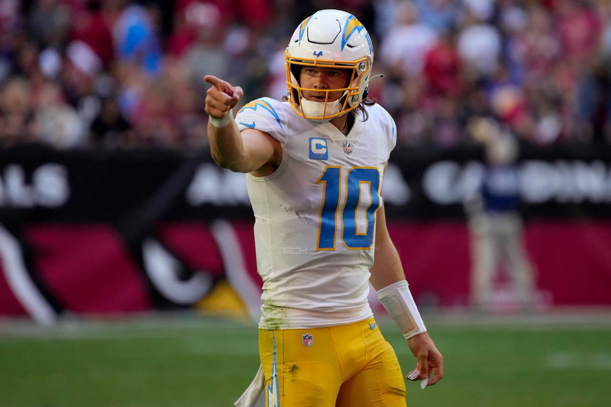 LOS ANGELES CHARGERS ML ✅✅✅

Cash the GOW max bet! 3-0 sweep on 5U max bets today. 🧹

The heater is on and the run is beginning, don’t miss out. 🤫

Easy money, rich off sports baby! 💰
