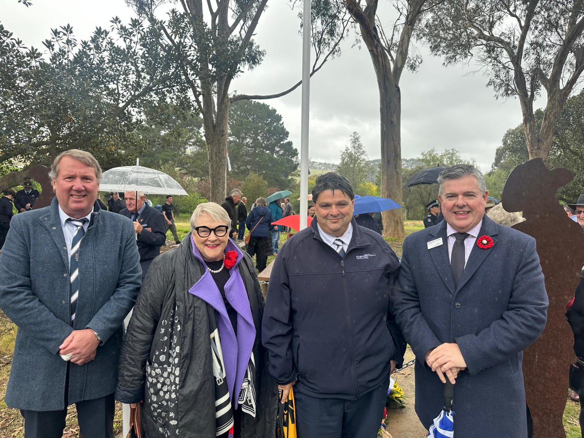 We remember all who died in conflicts and peace operations at home and abroad. We honour those who, in defence of our sovereignty, our flag and our way of life, surrendered their own lives. We think of all who wear the uniform today and give thanks for their ongoing service.

In