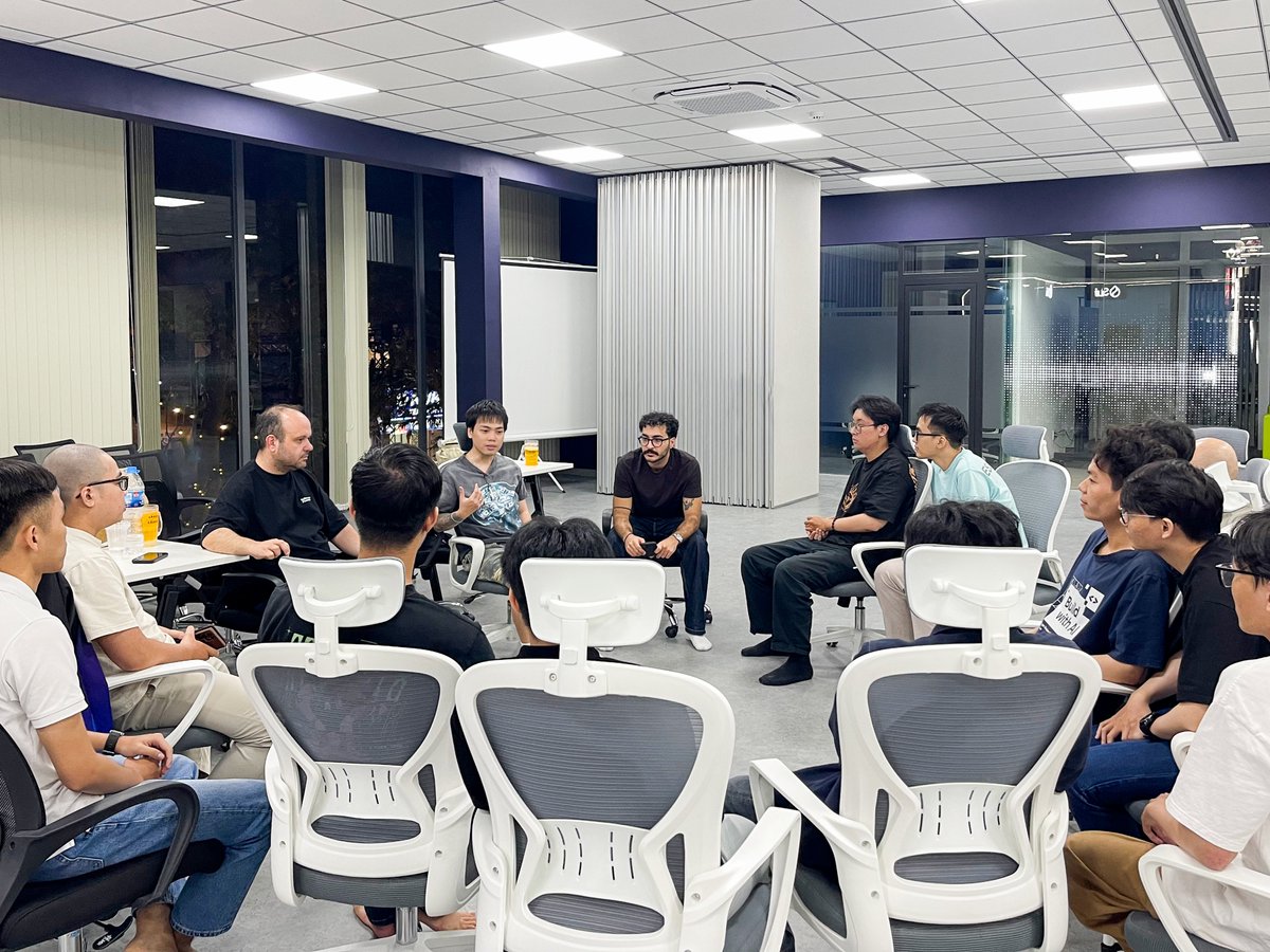 CommandOSS tweet media