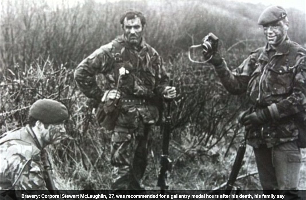 Some people are unforgettable.
Corporal Stewart McLaughlin, centre.
A big man, liked his weights.
3Para. military #RemembranceDay