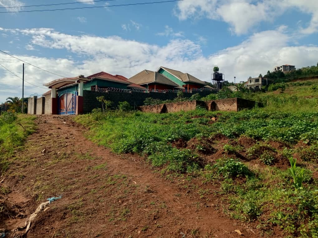 shukranproperty's tweet photo. PLOT FOR SALE ON ENTEBBE ROAD
50ft by 100ft~ #12Decimals
Located at Kitende Kitovu
Selling Price at #55m Ugx
Power and water available
Private Mailo Land title
0706592177 https://t.co/IFfw9S3xNt