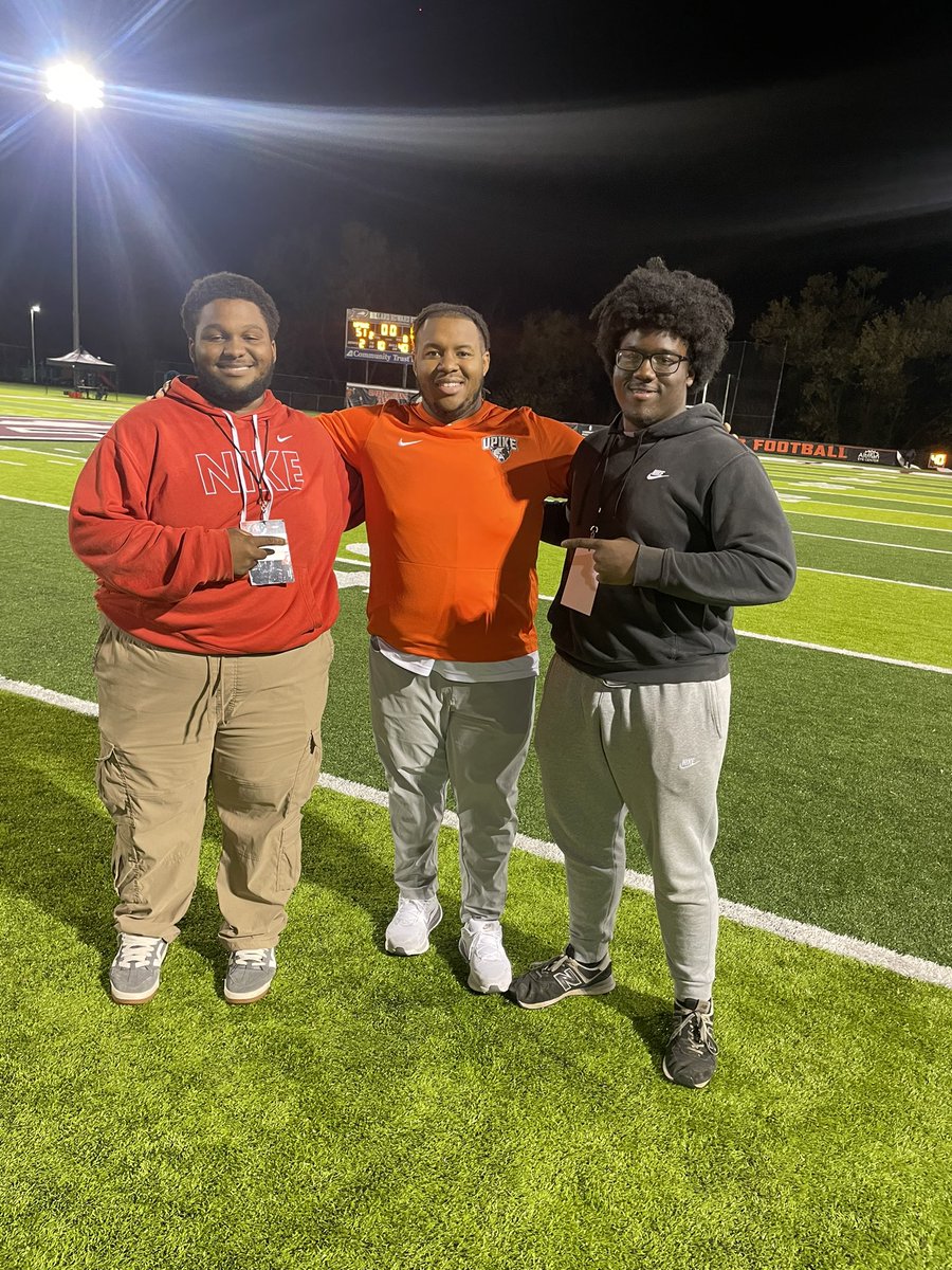 Sean Thompson tweet media