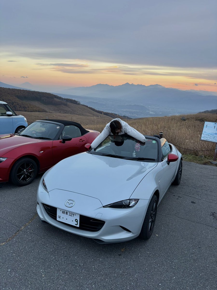 yu9_mx5's tweet photo. ビーナスでロドにベタ〜〜〜

#ロードスター
#NDロードスター
#ロードスター乗りと繋がろう2025秋 https://t.co/gCKXF00bXO
