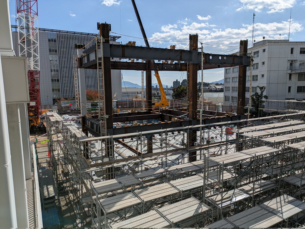 大学で工事中。何かひとネタできそうな予感！