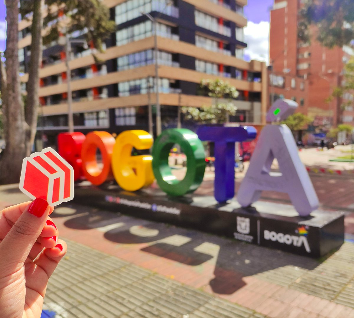 Hive no te pregunta de dónde eres.
Solo te da las herramientas para construir.
♦️ Sin KYC
♦️ Sin fronteras
♦️ Sin filtros