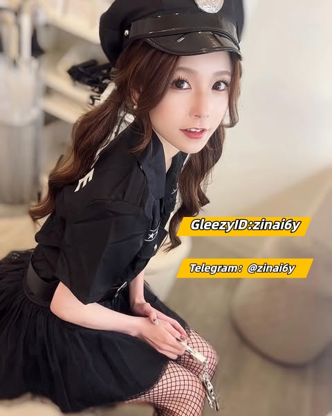 xinggu16's tweet photo. 名前：なつき（夏希）
身長：155cm
体重：44kg
バスト：Cカップ
年齢：28歳
勤務時間：15:00〜22:00
時間：60分    価格：¥35000
120分 ：70000
出勤時間：17:00 - 23:00 https://t.co/GFruUFD7DE
