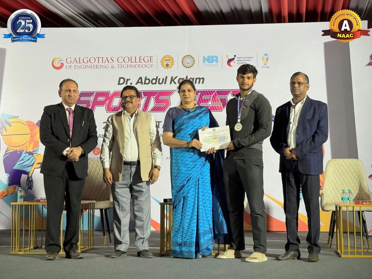 rkgit_'s tweet photo. Mr. Prashant Rathi ( Sports Officer) coordinated the event at GCET, Greater Noida.
Congratulations to all the Winners and Participants.
#sports #SportsNews #AKTU #winners #statelevelfest #goldmedal #champions #volleyball #khokho #highjump #kabbadi #javelin #wearerkgit https://t.co/tUu3blOcOQ
