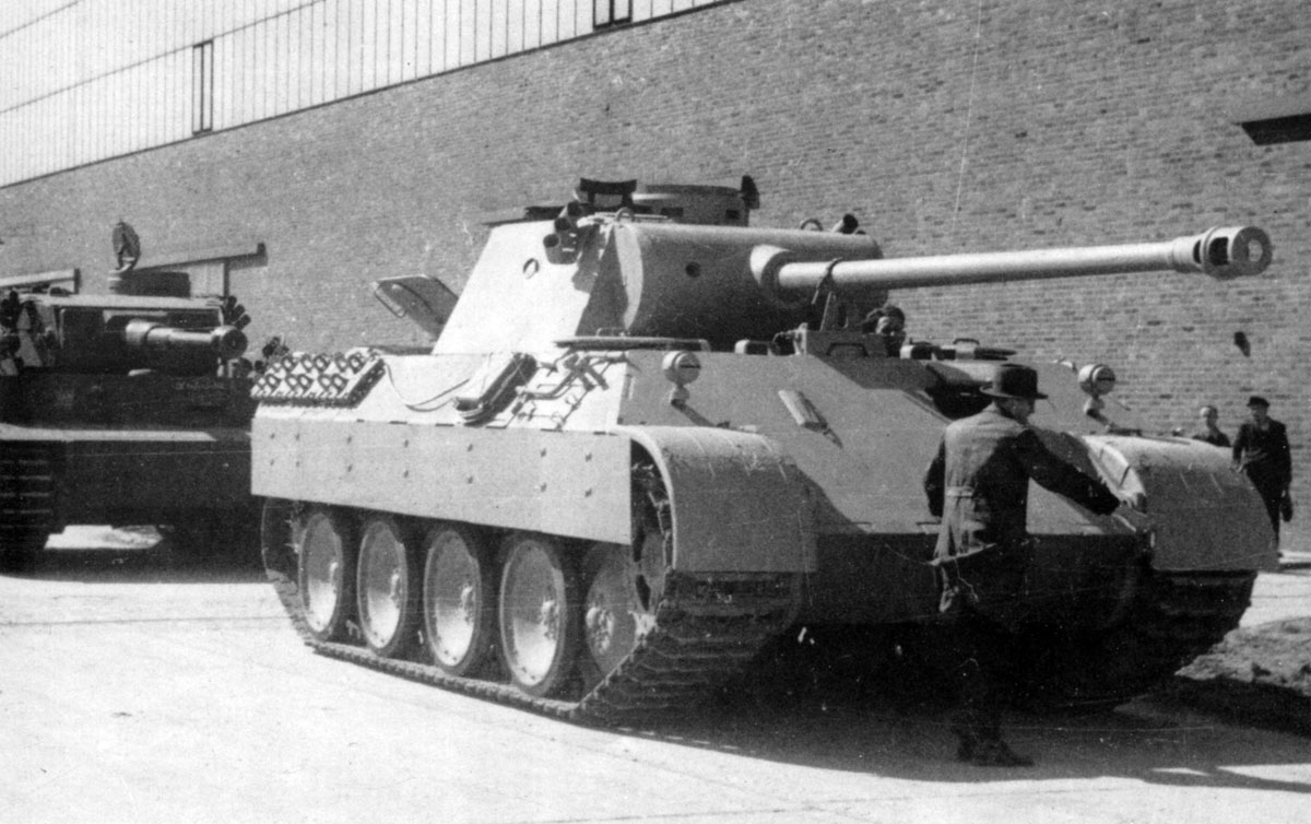 YPasholok's tweet image. Pz.Kpfw.Panther Ausf.D, first production Panther version.
dzen.ru/a/aQXMzuDTCk0j…
#panther