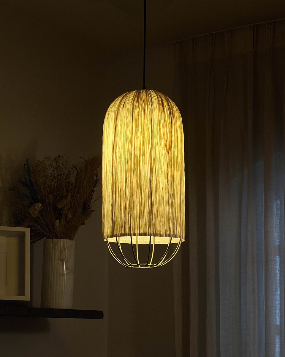 myhomecanvas's tweet image. Settle into the week with the gentle glow of the Papyrus Cocoon Pendant Lamp. ✨

Handcrafted from natural banana paper, it brings artisanal charm, soft light, and a sense of calm to any space.
#pendantlamp #naturalmaterial #homecanvas