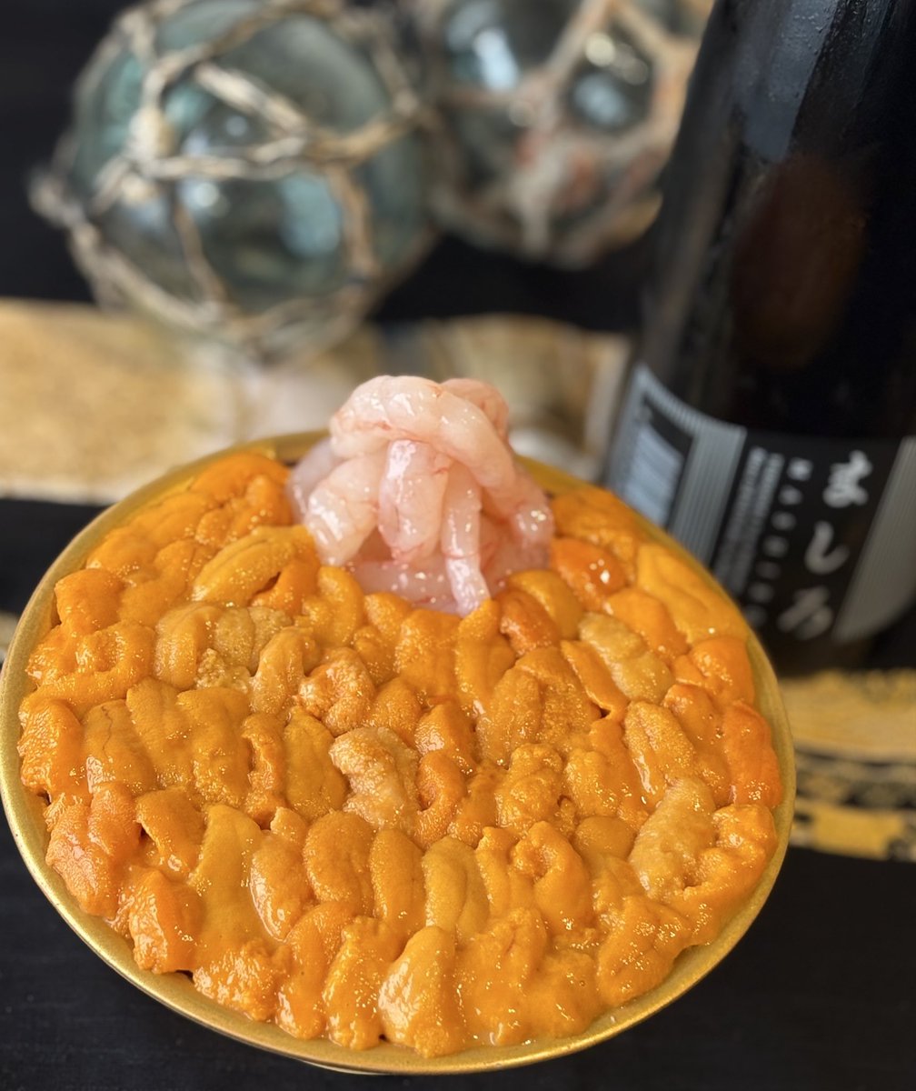 じつは世壱屋、カップルや新婚さんのご利用も多いです🫶 席にウニ丼が