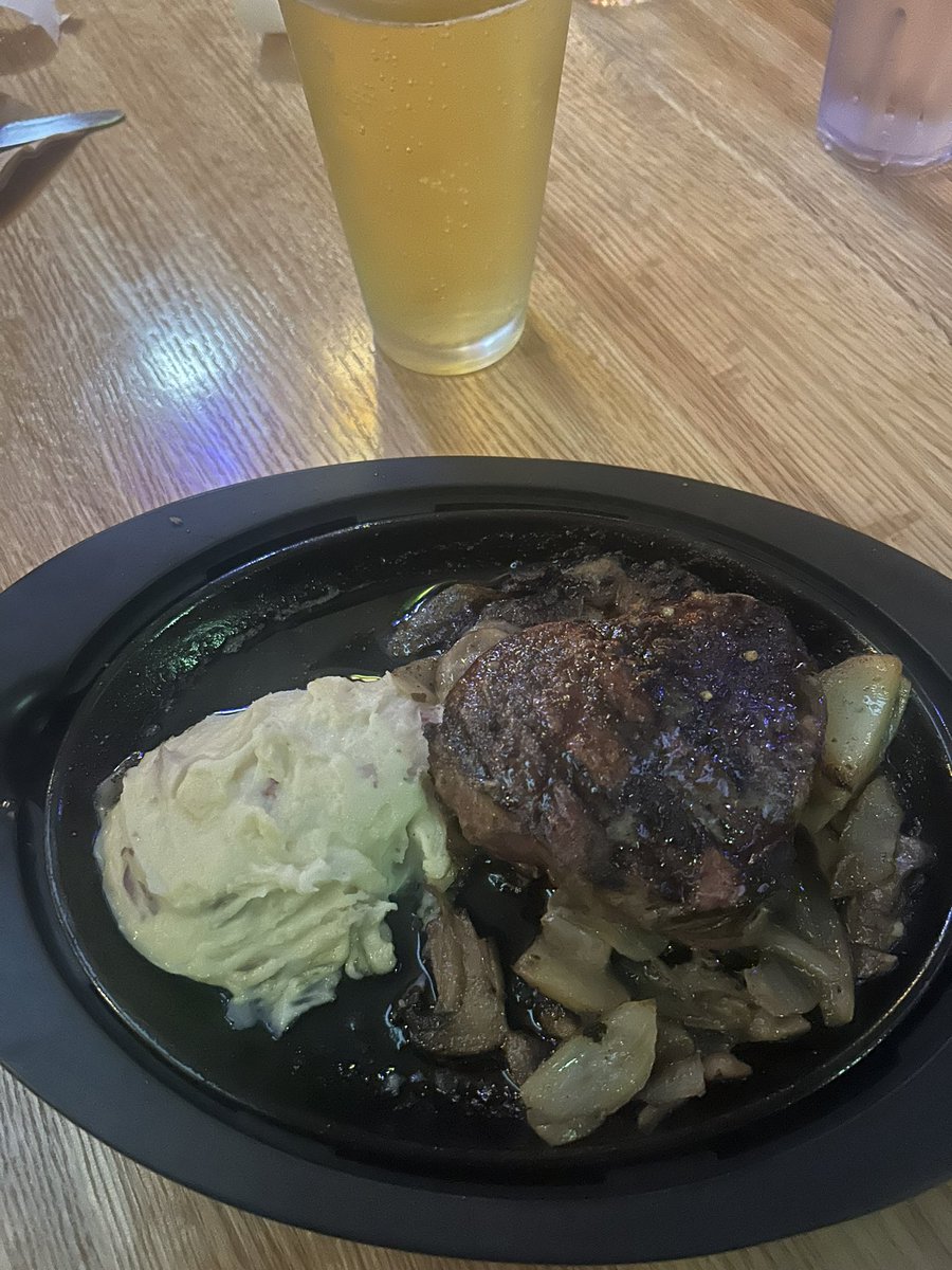 Andrew 🇨🇦 tweet media