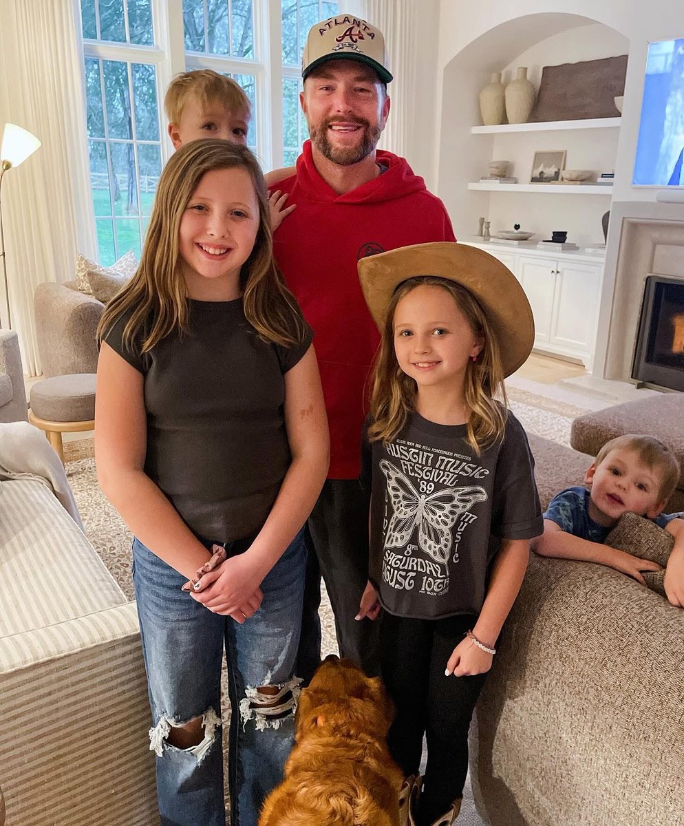 Happy Birthday to our buddy <a href="/iamchrislane/">Chris Lane</a> !! 
His two biggest fans celebrated by blasting his new release “O Come to the Altar” all day!
If you haven’t downloaded it yet, what are you even doing with your life? 🤠 Go fix that. 🎶