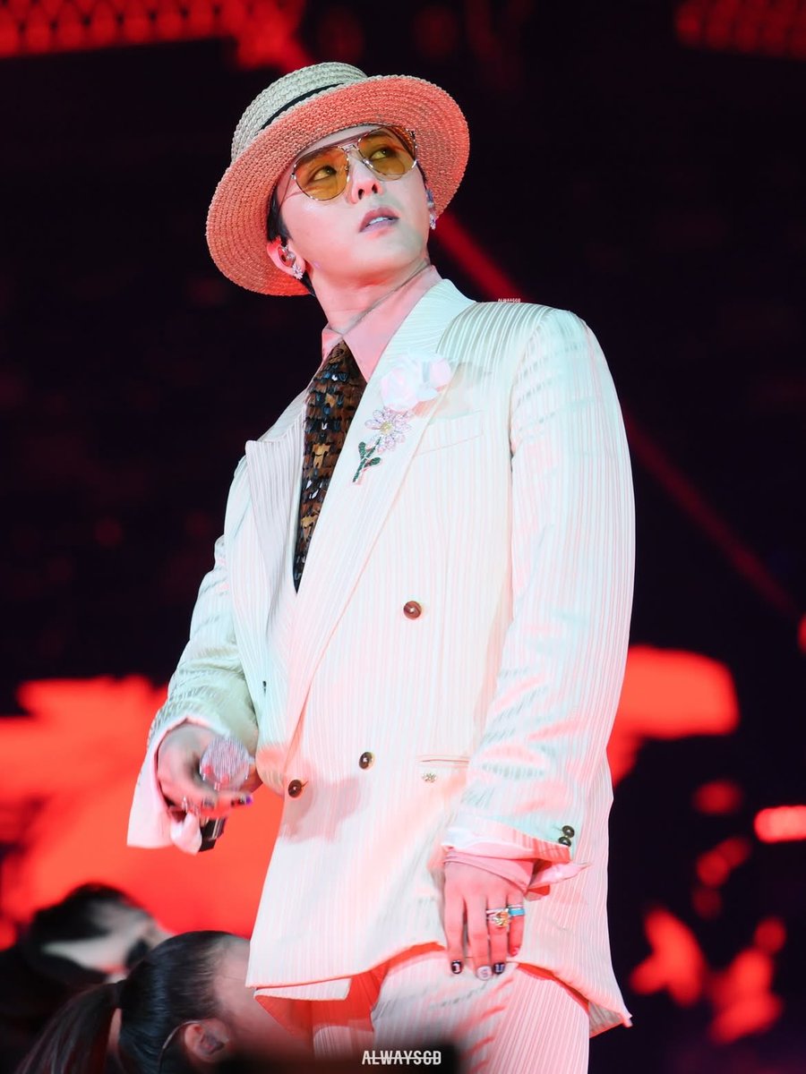 snowCC222's tweet photo. I vote #GDRAGON for #2025MAMAVOTE
這一套超帥的 https://t.co/aBlcd0y0b6