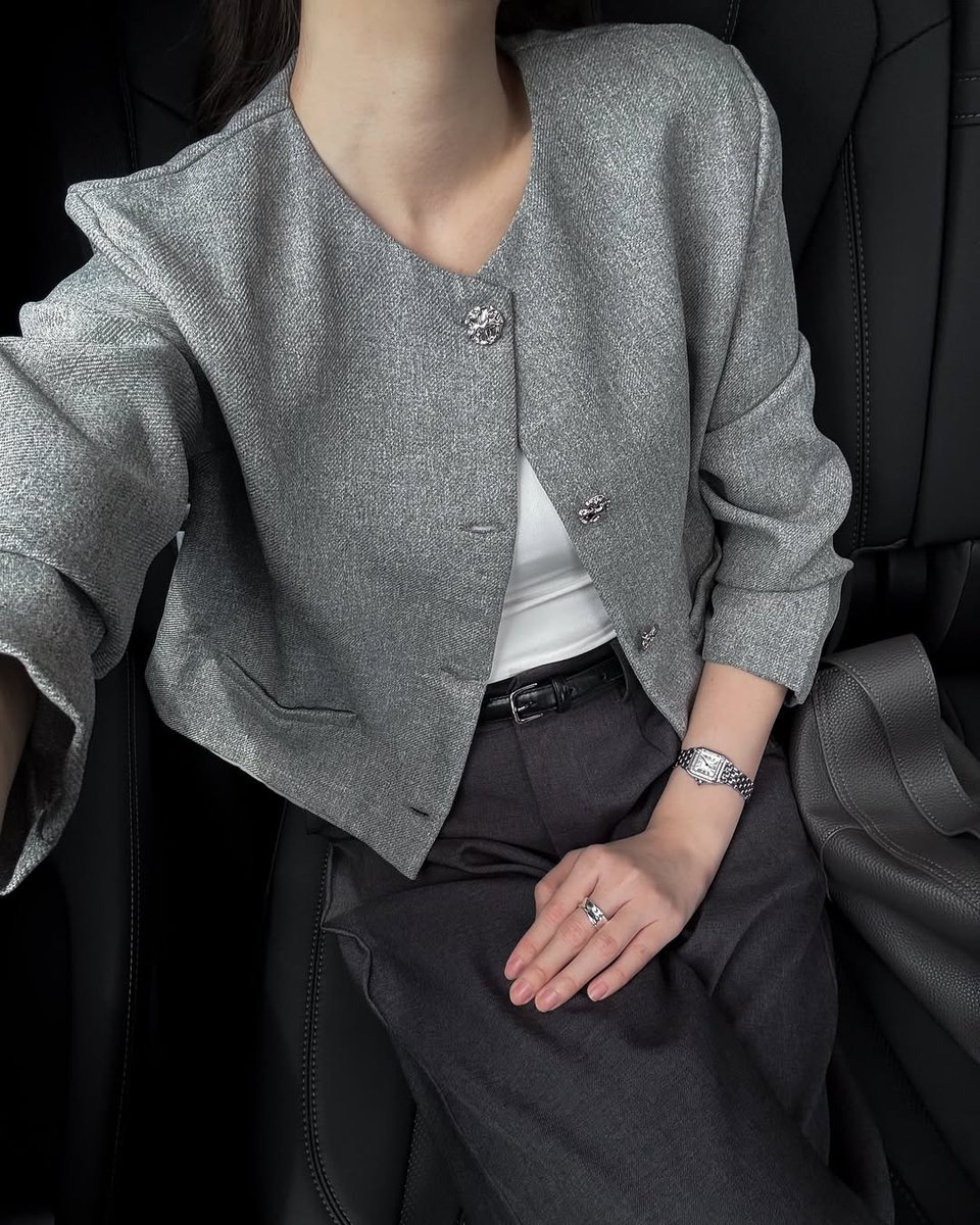 basic outfit buat ngantor atau kuliah but make it cute and pretty elegant ✨️