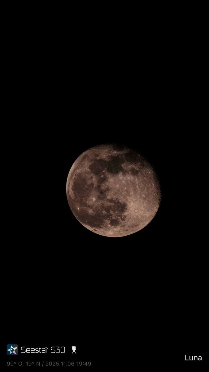 #SERASpace
Súper Luna <6 de octubre 2025>
A 356,800 km de distancia… y aún así se siente tan cerca. 🌕
Tomada con el Seestar S30 de Sky Shop México , desde México 🇲🇽
El universo también tiene su manera de mirarnos de vuelta. 
💫 Dale like y comparte este post para llevar a