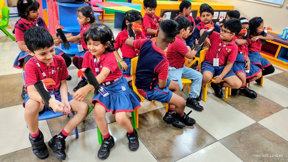 SAI_Edu_In's tweet image. The little explorers jumped, crawled, and roared like their favourite creatures, turning the classroom into a lively, bustling jungle.
#JungleAdventure #AnimalLearning