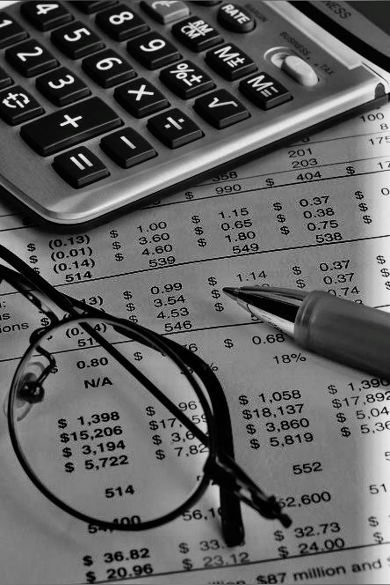 وراء كل قرار مالي سليم، هناك محاسب يراقب الأرقام بدقة ويضع الأمانة نصب عينيه. كونك محاسب او محاسبة يعني أنك تبني الثقة وتضمن استقرار المستقبل🤍

فخورة جدًا بكوني محاسبة👩🏻‍💼🤍

#اليوم_العالمي_للمحاسبة