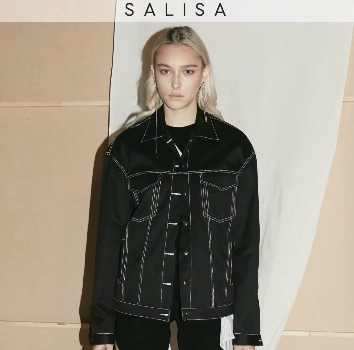 rumraisinrouge's tweet photo. #ส่งต่อ Salisa - noho jacket แจ๊คเก็ตยีนส์ in black 990 รวมส่ง (จาก 3890) ซัก 1 ครั้งไม่เคยใส่ค่ะ 

#ส่งต่อเสื้อผ้ามือสอง #ส่งต่อเสื้อผ้ามือ2 #ส่งต่อเสื้อผ้า #ส่งต่อstylist #เสื้อผ้ามือสอง #เสื้อผ้ามือ2 #ส่งต่อsalisa #ส่งต่อเสื้อกันหนาว #rallymovementส่งต่อ #โล๊ะตู้ #mitr https://t.co/3SCAkcb2TJ