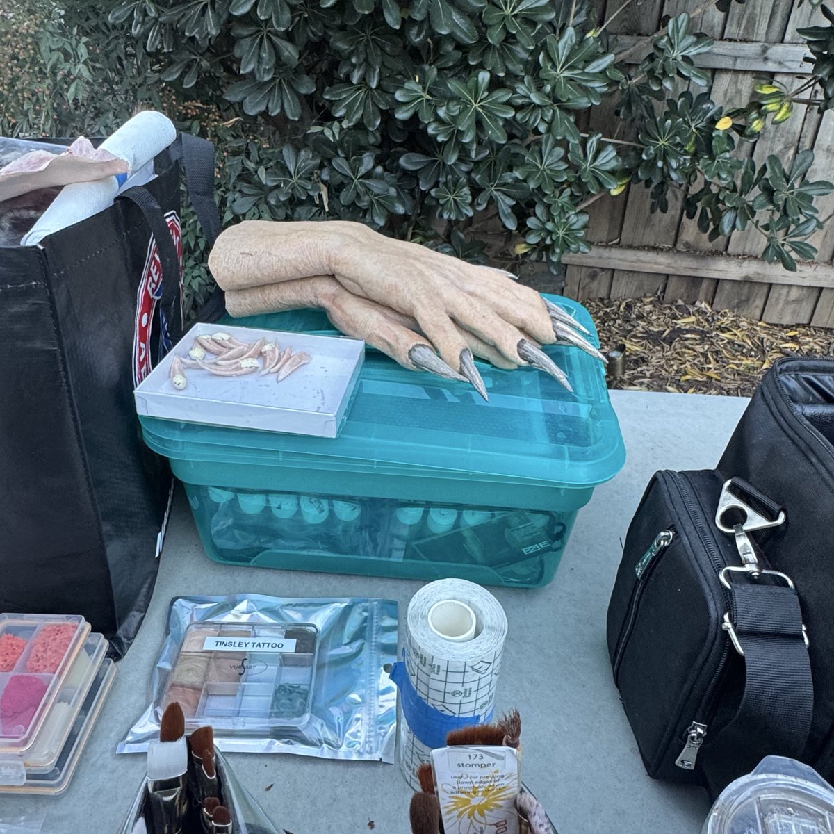 ʟᴜᴋᴇ ʙᴀʀɴᴇᴛᴛ tweet media