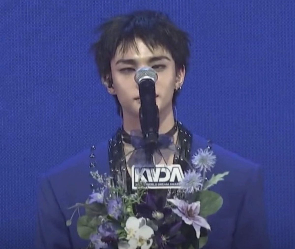 in conclusion, if i did a “draw my life” video it would go crazy