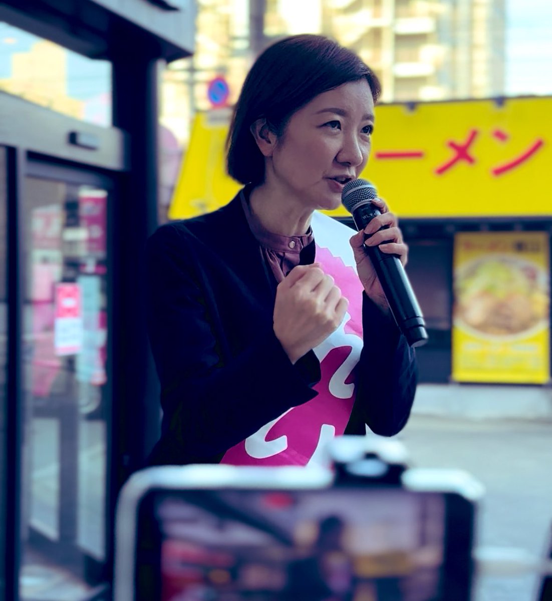 tumariwananika's tweet image. #れいわ新選組 #大石あきこ 
／
2025/11/10 朝街宣
大石あきこ公式チャンネル
ライブ配信見てね〜🎥✨
youtube.com/live/ctIzKBY0f…
＼
今日もたくさんの人に話しかけられてました〜👏
最後の男性は大石さんとめっっちゃ話し込んでた。
きっといい話できたはず🕺🏻✨