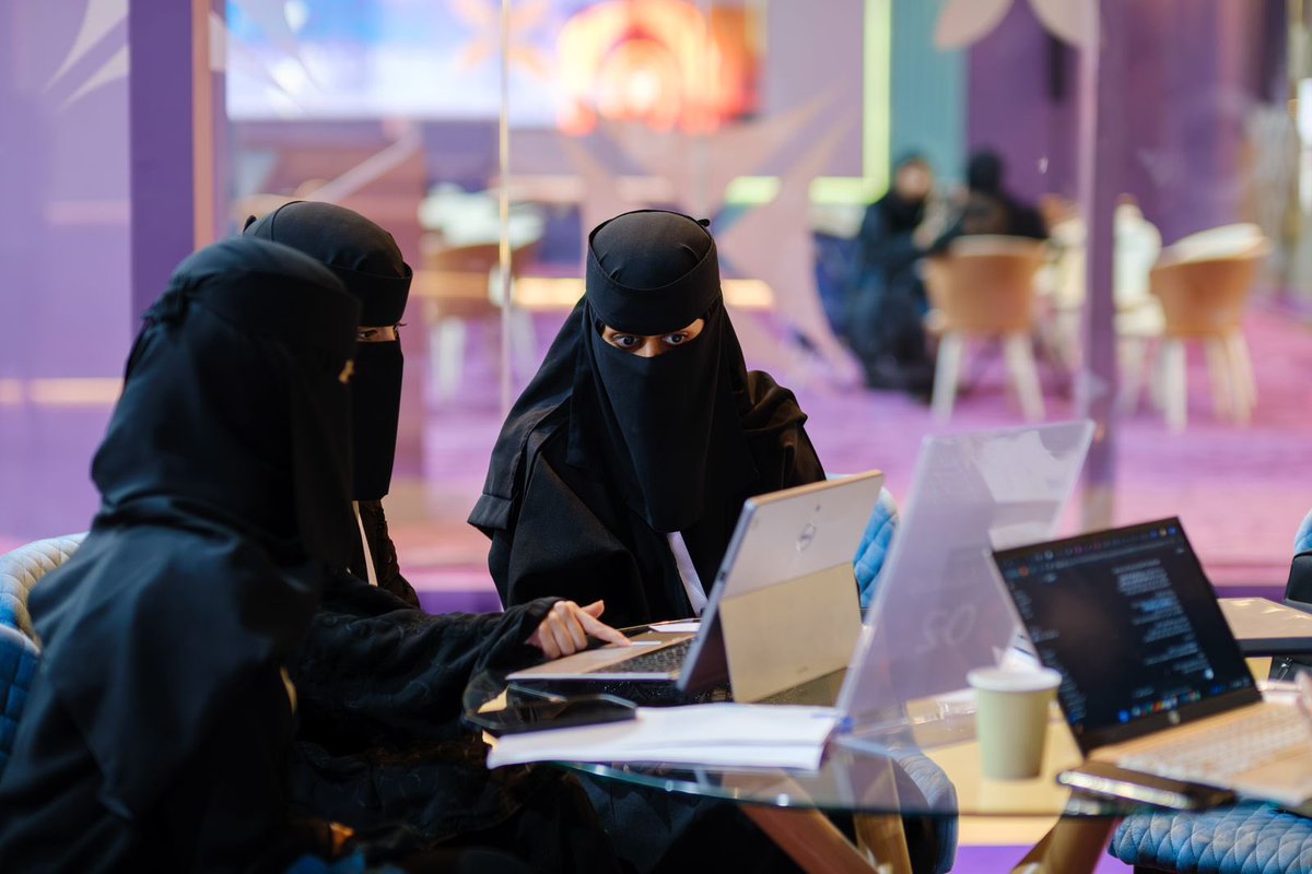 جامعة جدة tweet media