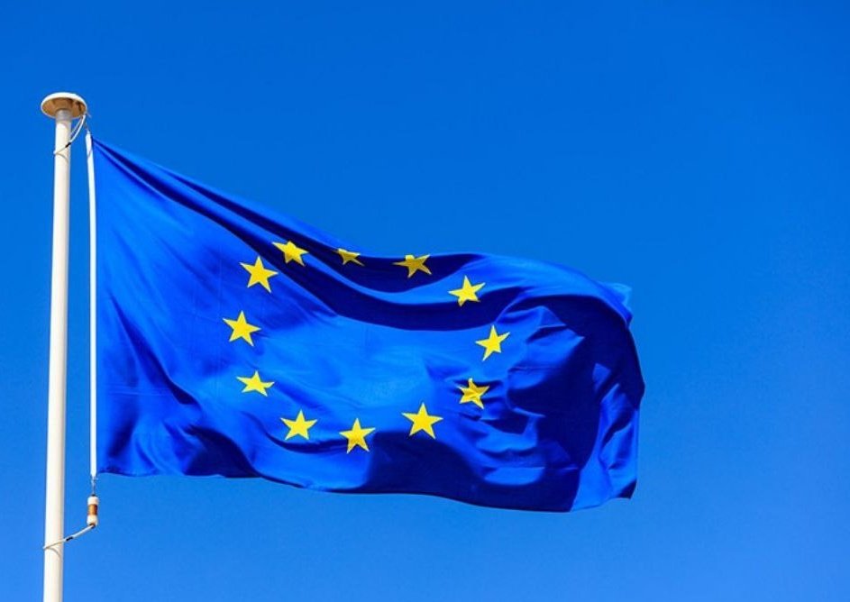 L_earnWithMee's tweet photo. 📢EU has banned cash payments exceeding €10,000 and will mandate ID verification for all Bitcoin transactions starting in 2027.

#CryptoMarket #Crypto https://t.co/StLVIyNZXb