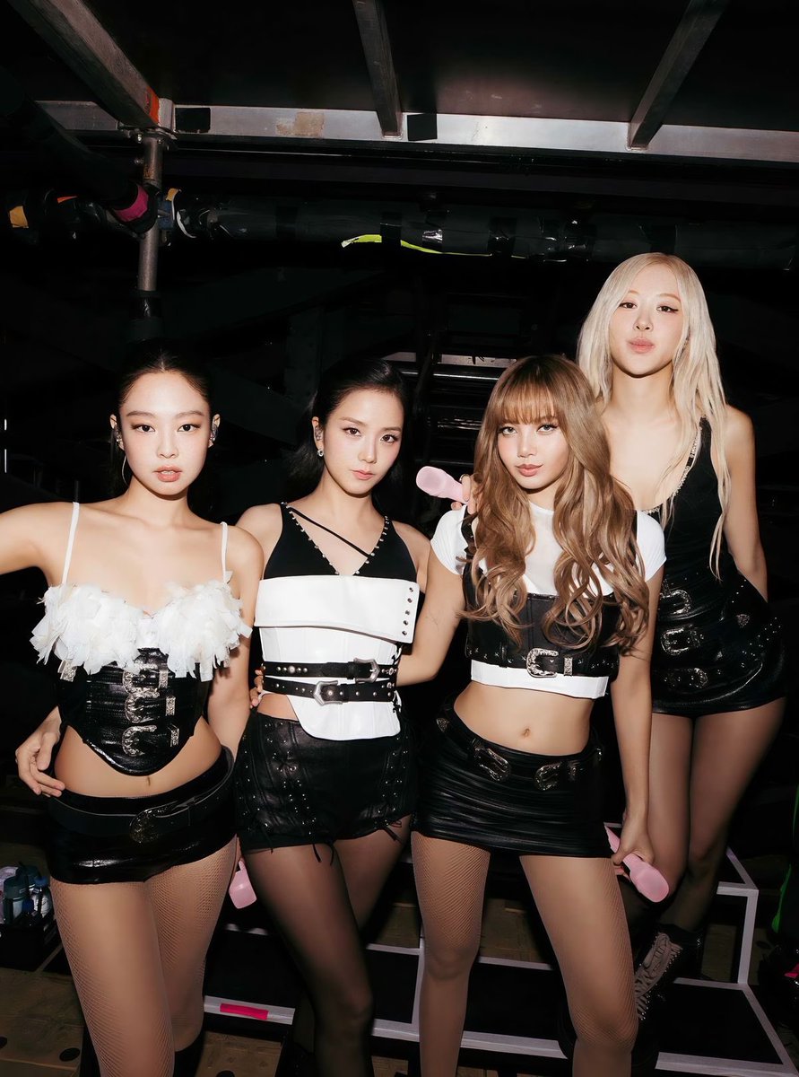 bunnykjisoo's tweet image. Vote for Blackpink

I vote #BLACKPINK for #2025MAMAVOTE