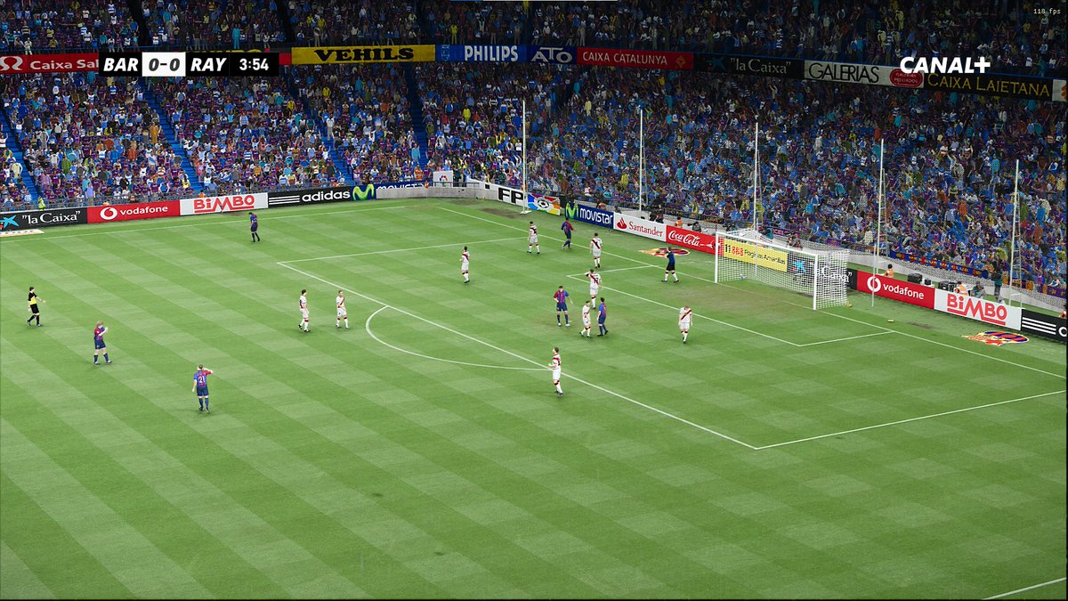 DavidCo89272207's tweet image. Nuevo Camp Nou exclusivo para #PES2001 recreado por Luis Angel Estrada lo mas exacto a la temporada 2001-02
