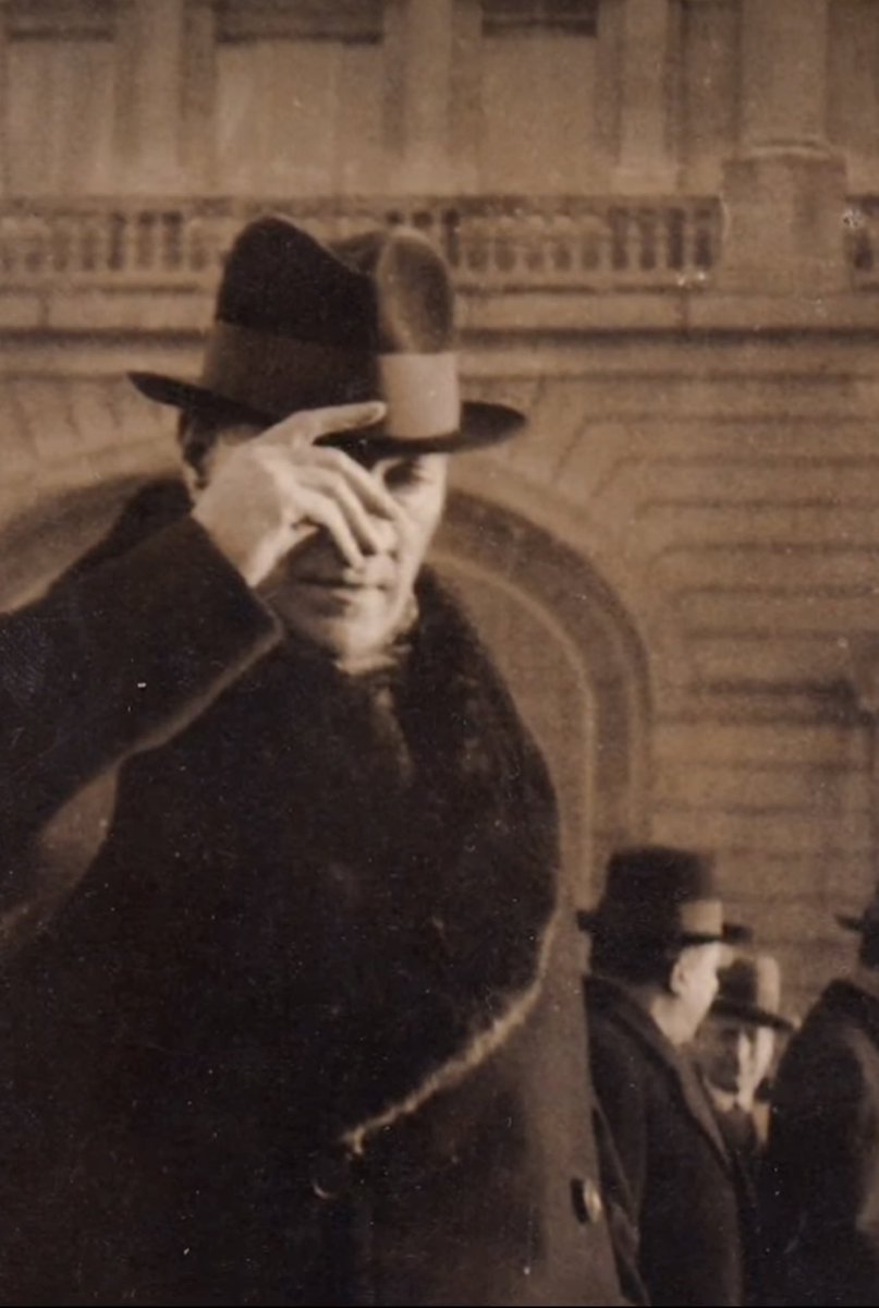 Saygı,sevgi,özlem ve minnetle…
♾️ ♥️
#MustafaKemalAtatürk 
#10Kasim