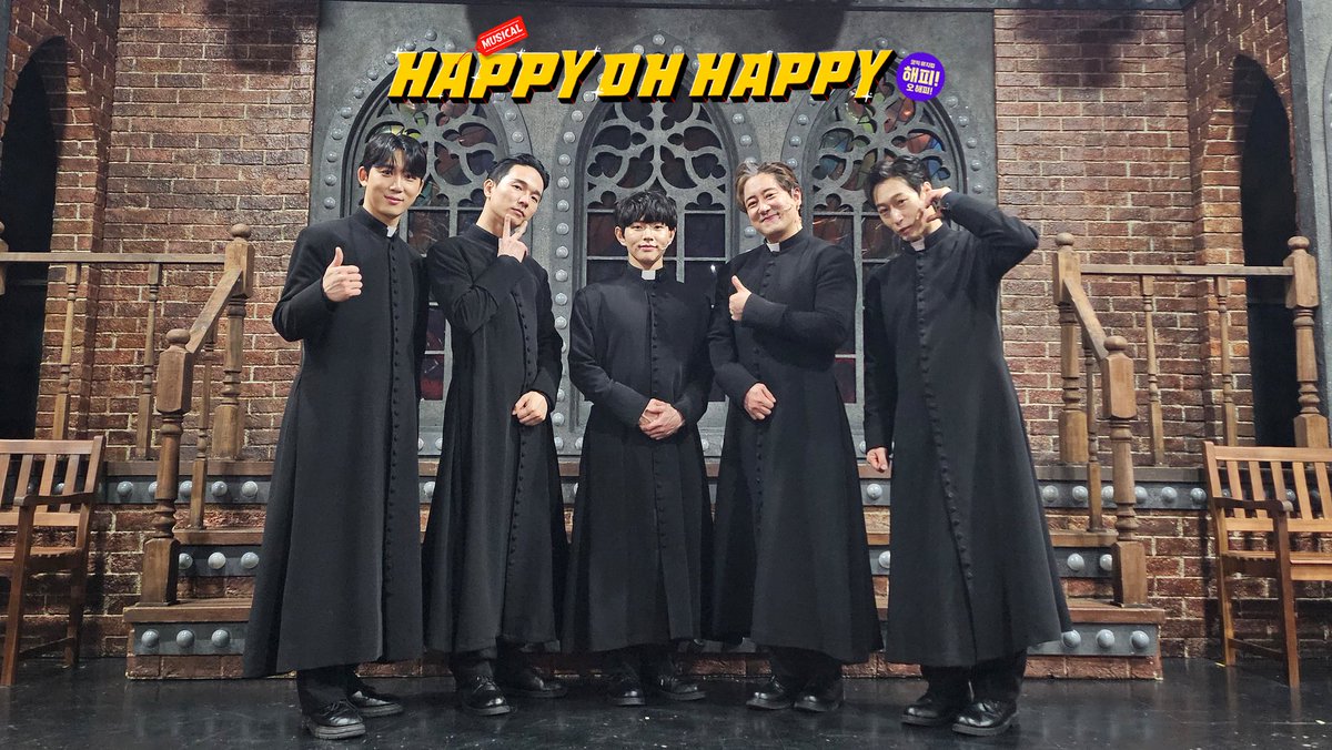 Musical_HappyOhHappy tweet media