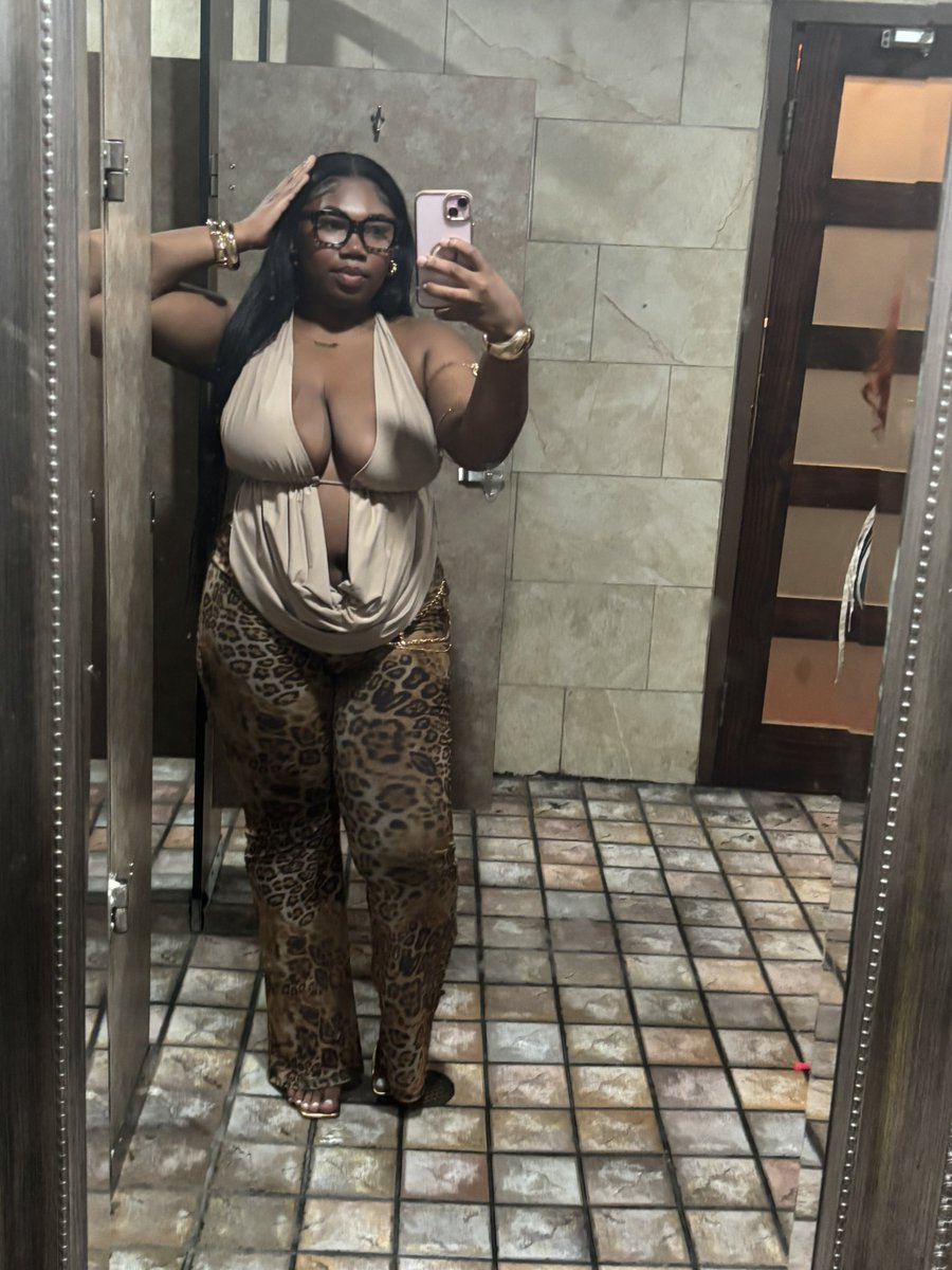 CallMeMyaaa_'s tweet image. Soft glam, wild energy 🤎🐆