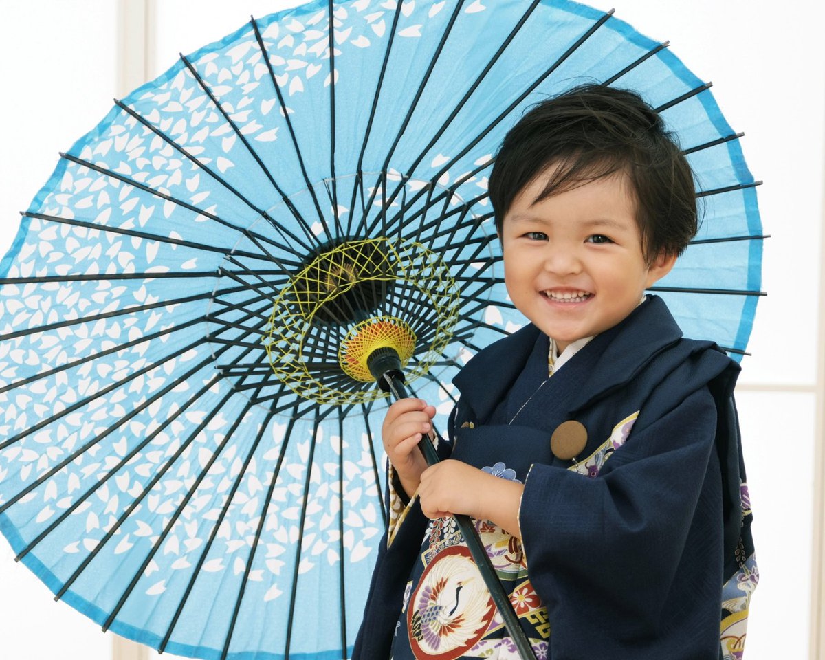 11月15日は #七五三の日。 まだまだご予約受付中！ スタジオアリスの